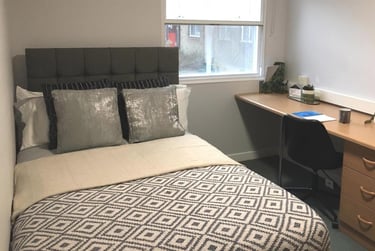 1 bed flat, 347 New Cross House, New Cross, London, SE146AT - Image 4